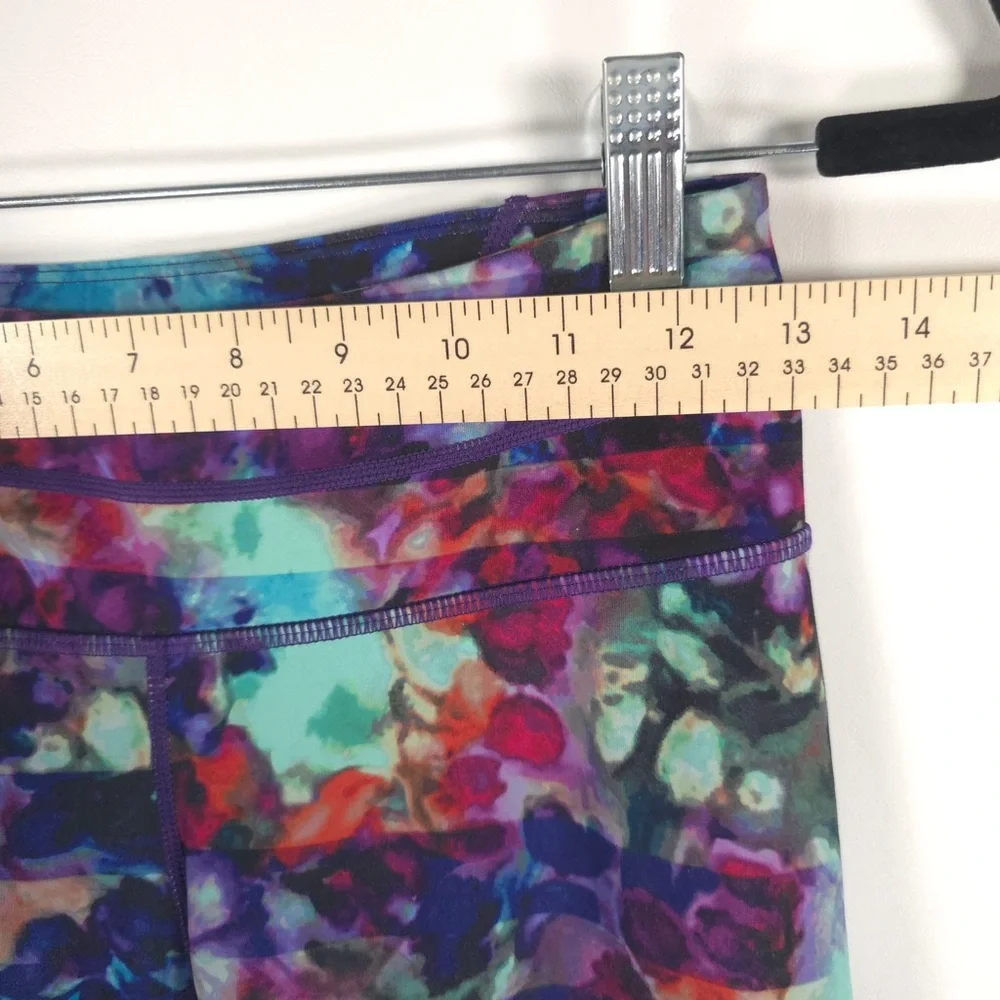 ATHLETA Floral Fade Sonar Capri Leggings Watercolor Back Zip‎ Pocket Size XS